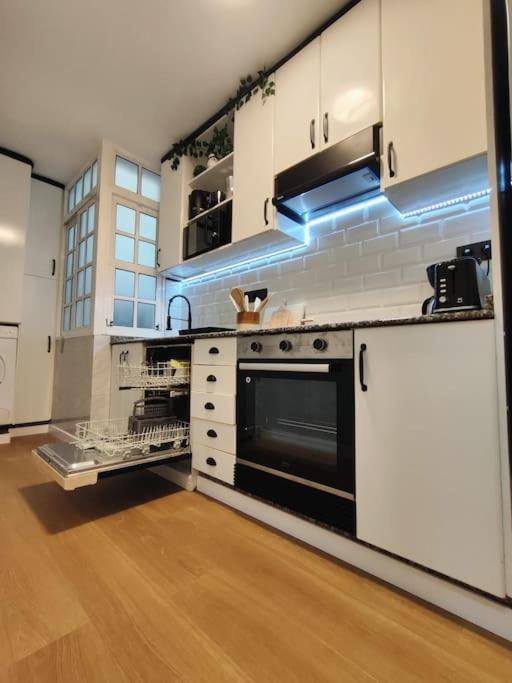 Tranquilo Apartamento Con Parking Gratis Vigilado 24H วิโก ภายนอก รูปภาพ